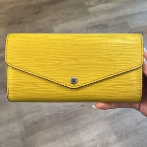 LOUIS VUITTON Sarah EPI Long Wallet Pistache Yellow
